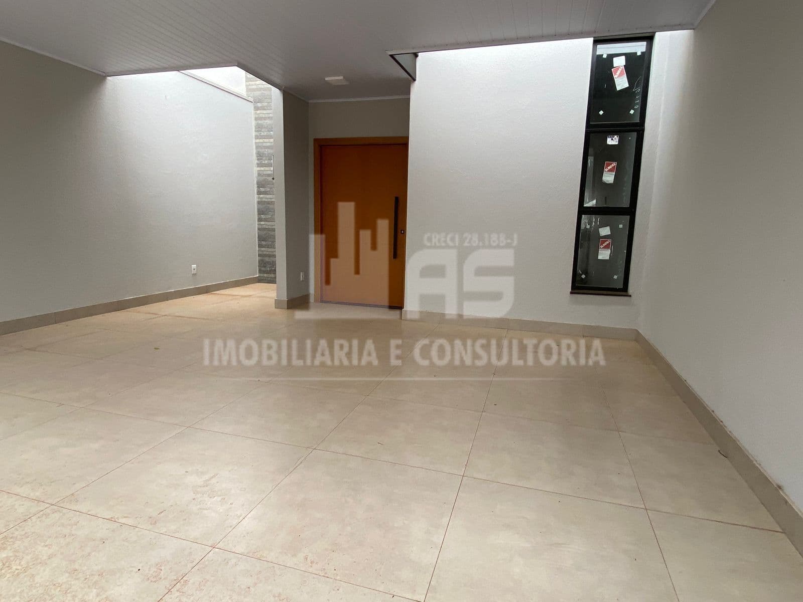 Casa à venda com 3 quartos sendo 1 suíte no Jardim Universitário.