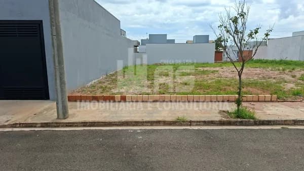Lote/Terreno em Garça - Jardim Imperador