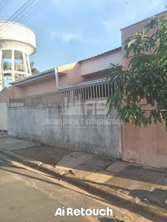 Casa em Echaporã - Centro
