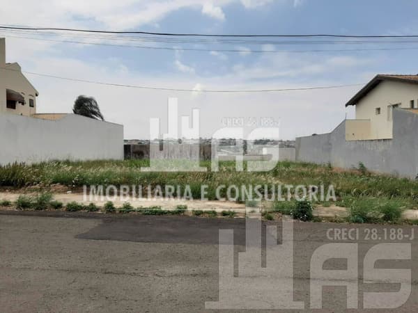 Terreno à venda em Marília/SP
