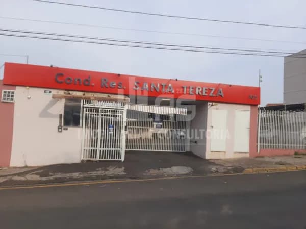 Apartamento à venda com 2 quartos no Santa Tereza.
