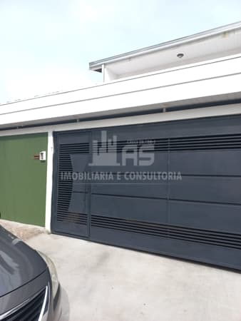 Casa a venda com 3 quartos no Jardim Adolpho Bim