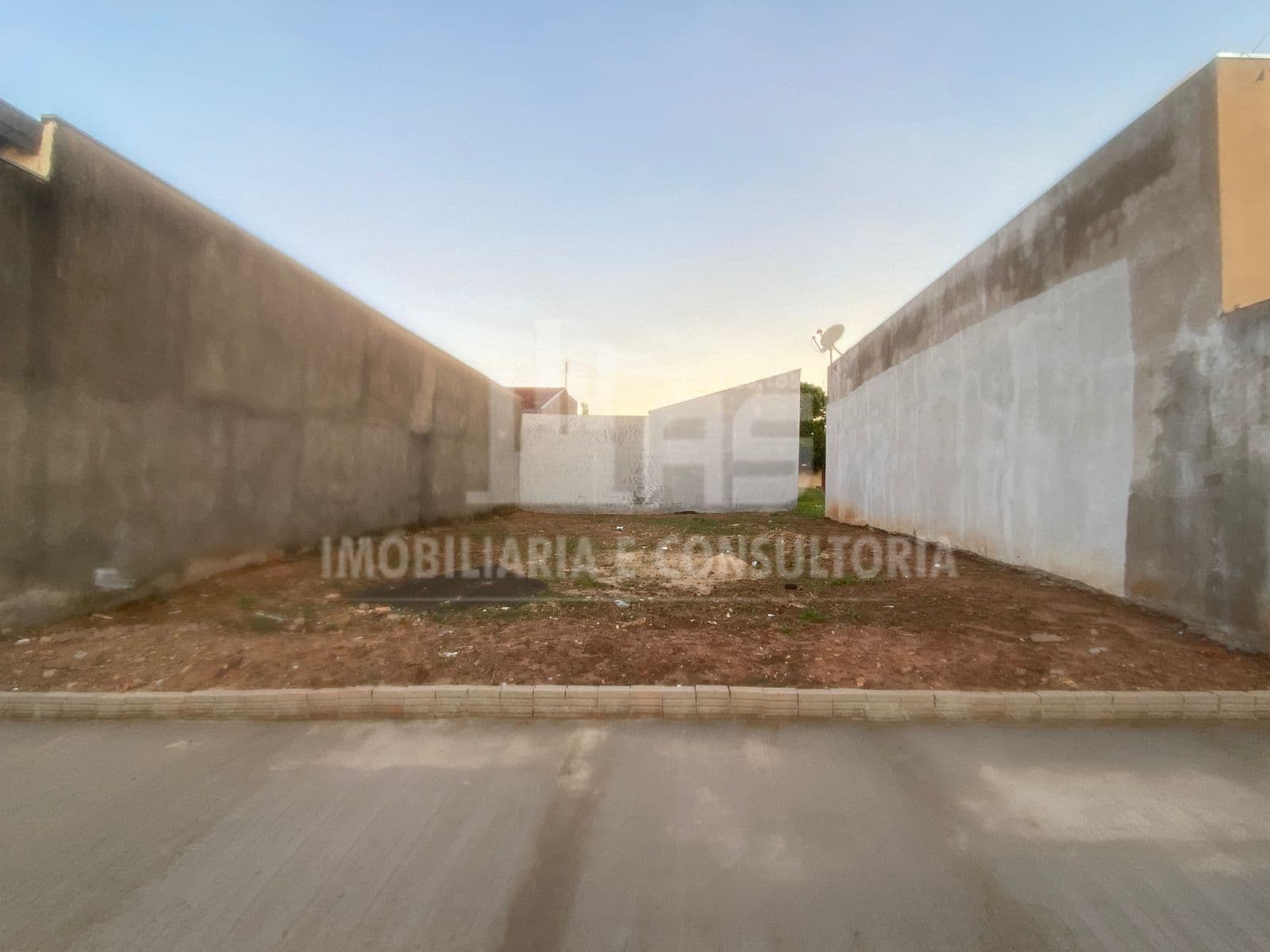 Lote/Terreno em Garça - Jardim Imperador