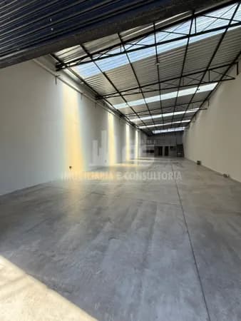 Ponto Comercial/Loja/Box em Marília - Somenzari