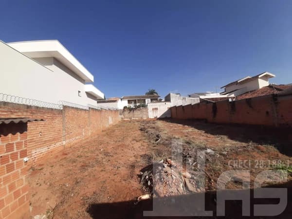 Terreno à venda em Marília/SP