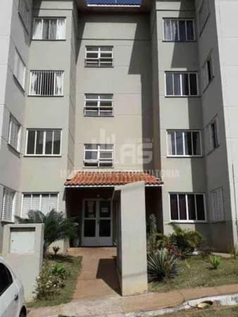 Apartamento na Zona Sul com 2 quartos e 1 banheiro.