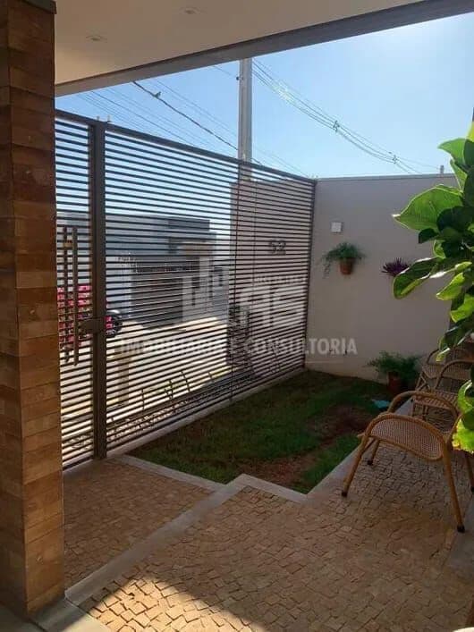 Casa a venda com 3 quartos sendo 1 suíte