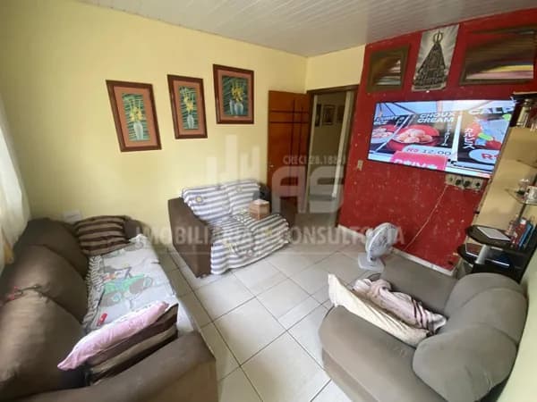 Casa a venda com 3 quartos sendo 1 suíte no jardim Santa Antonieta