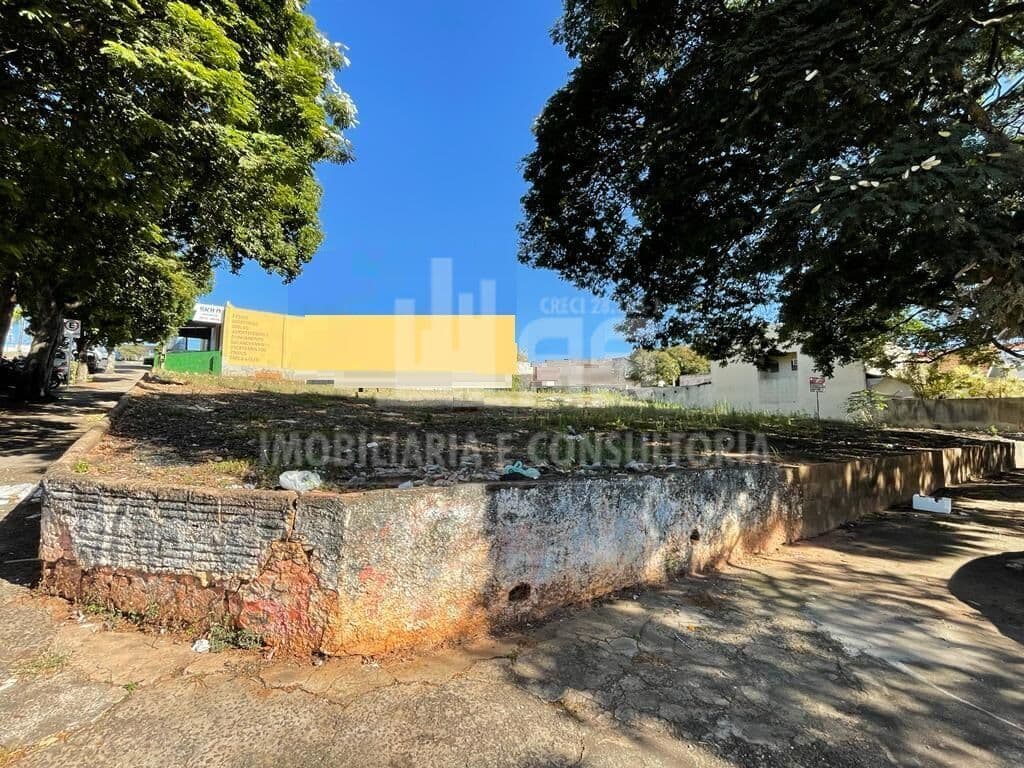 Lote/Terreno em Marília - Jardim Marília