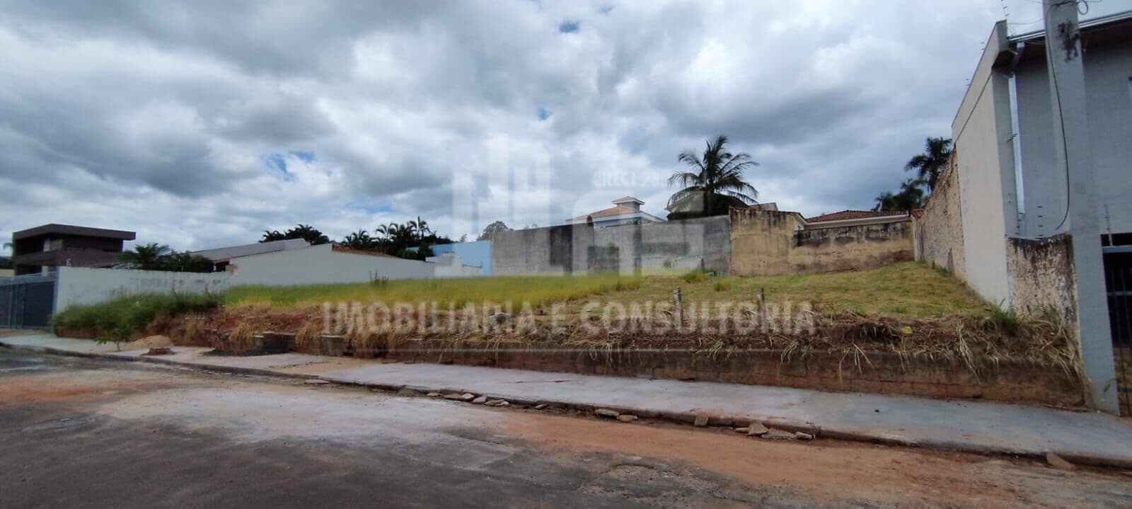 Lote/Terreno em Marília - Jardim Acapulco