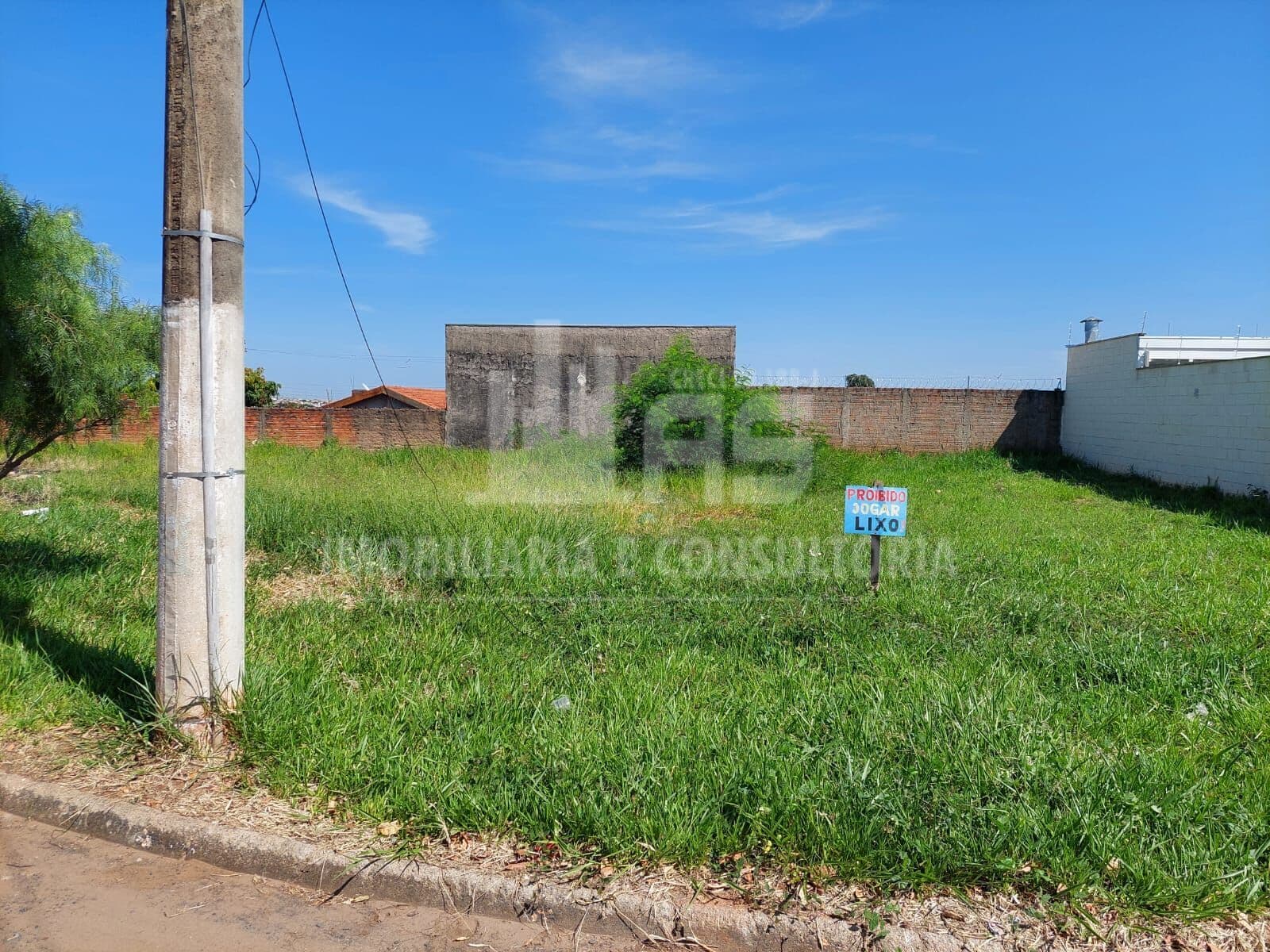 Lote/Terreno em Marília - Núcleo Habitacional Doutor Fernando Mauro Pires Rocha