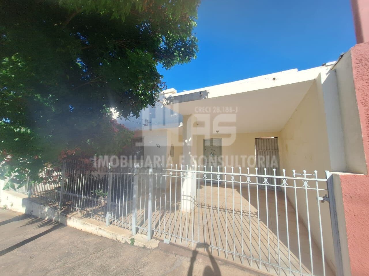 CASA À VENDA – OPORTUNIDADE!