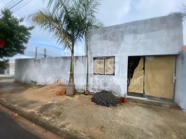Casa em Fase de Acabamento em Garça