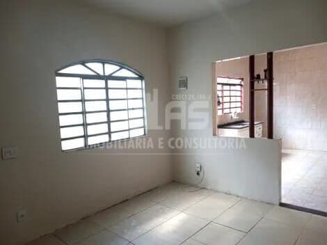 Casa à venda contendo 2 quartos .