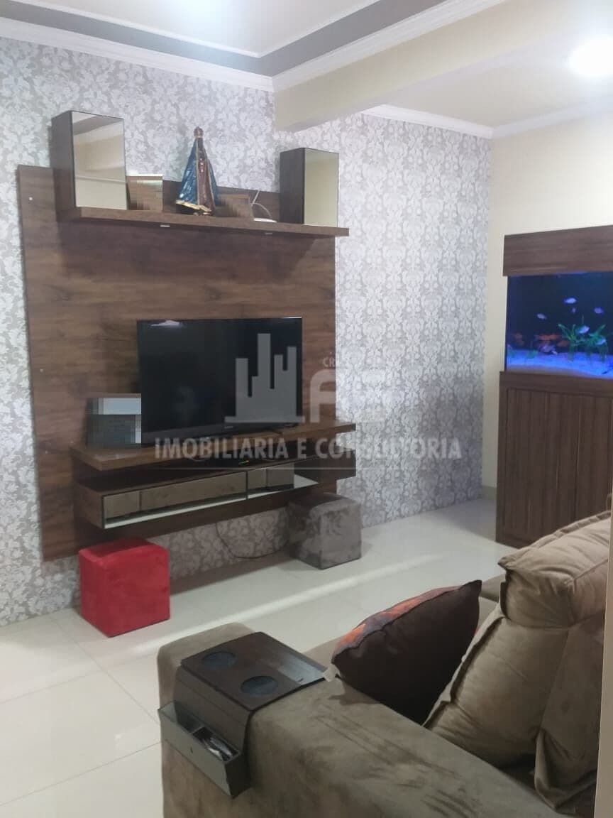 Casa a venda com 2 quartos no jardim Santa Antonieta