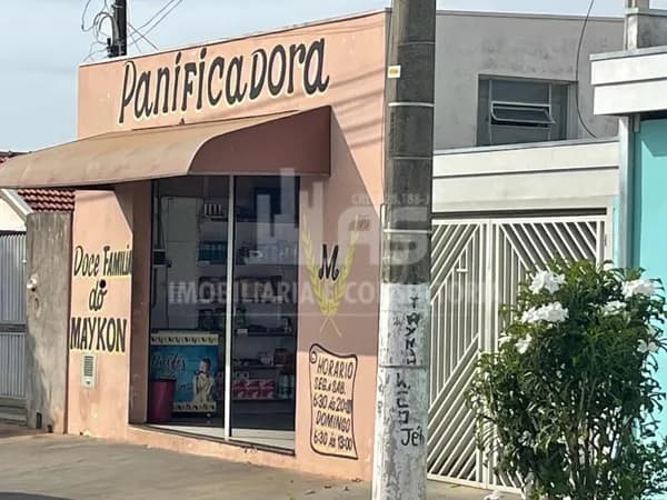 Residência com imóvel comercial