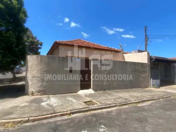 Casa com Salão Comercial