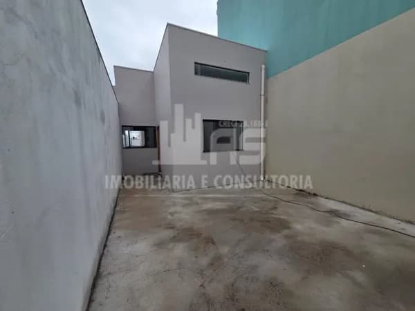 Casa Nova, pronta para morar!