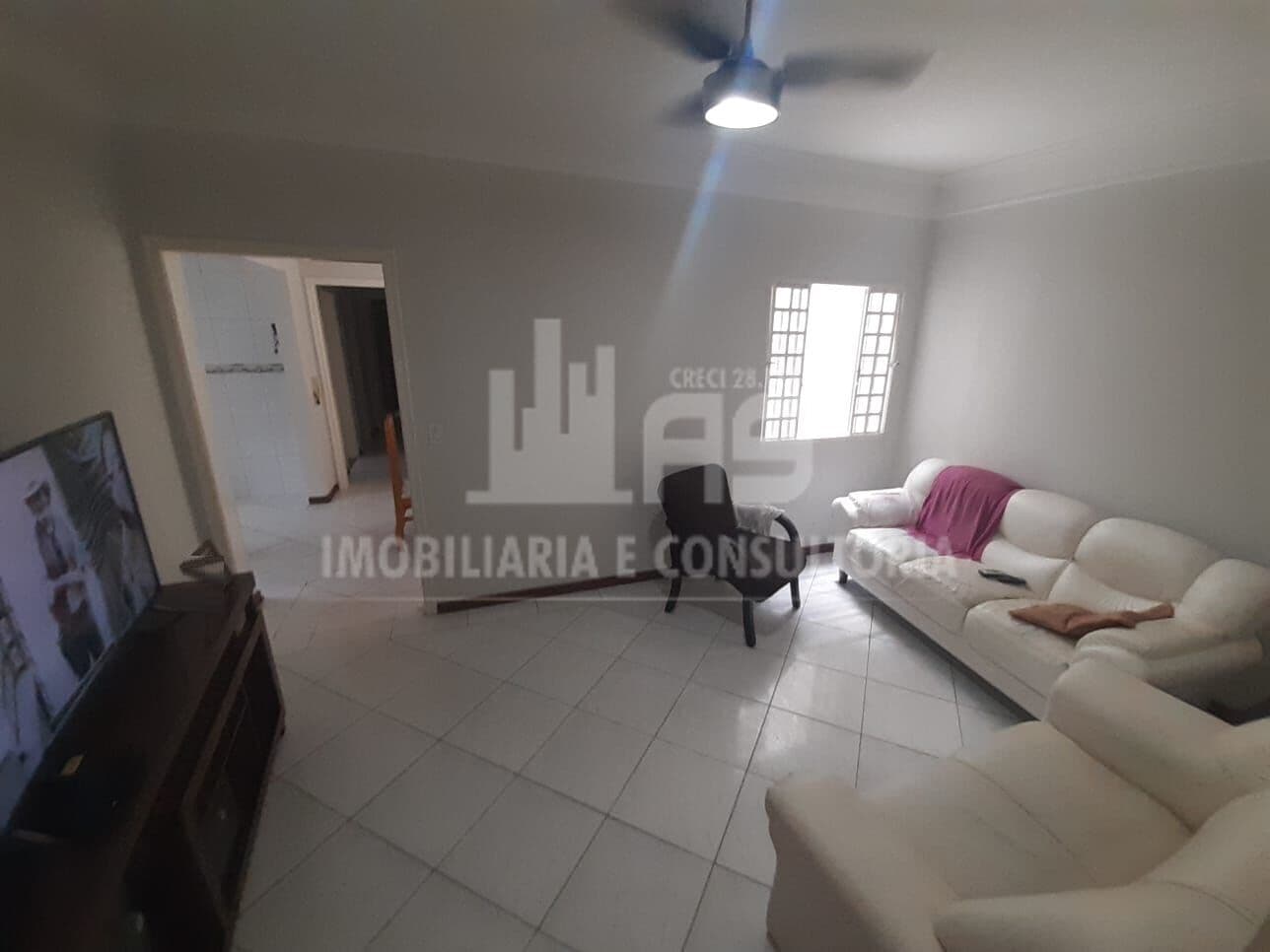 Casa a venda com 3 quartos sendo 1 suíte no Jardim Esplanada