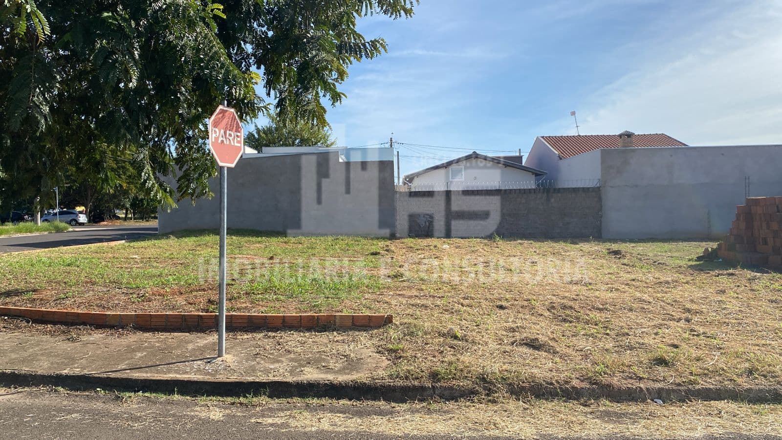 Lote/Terreno em Garça - Jardim Europa