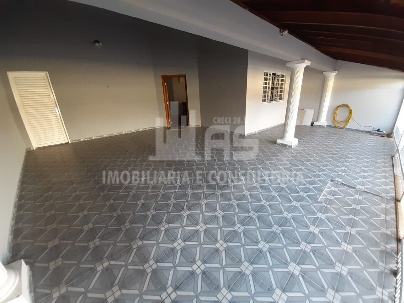 Casa à venda contendo 3 quartos sendo 1 suíte no Jardim Ipanema