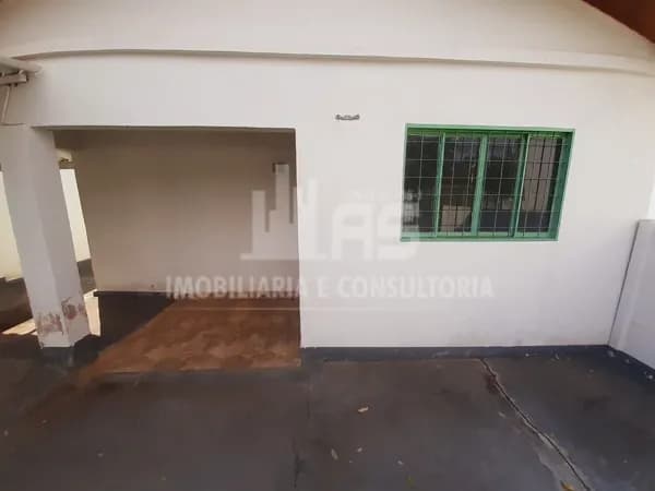 Casa à venda contendo 3 quartos no Palmital.