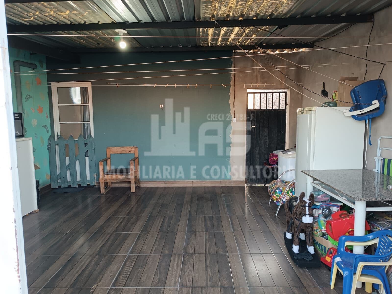 Casa à venda contendo 2 quartos no Maracá II