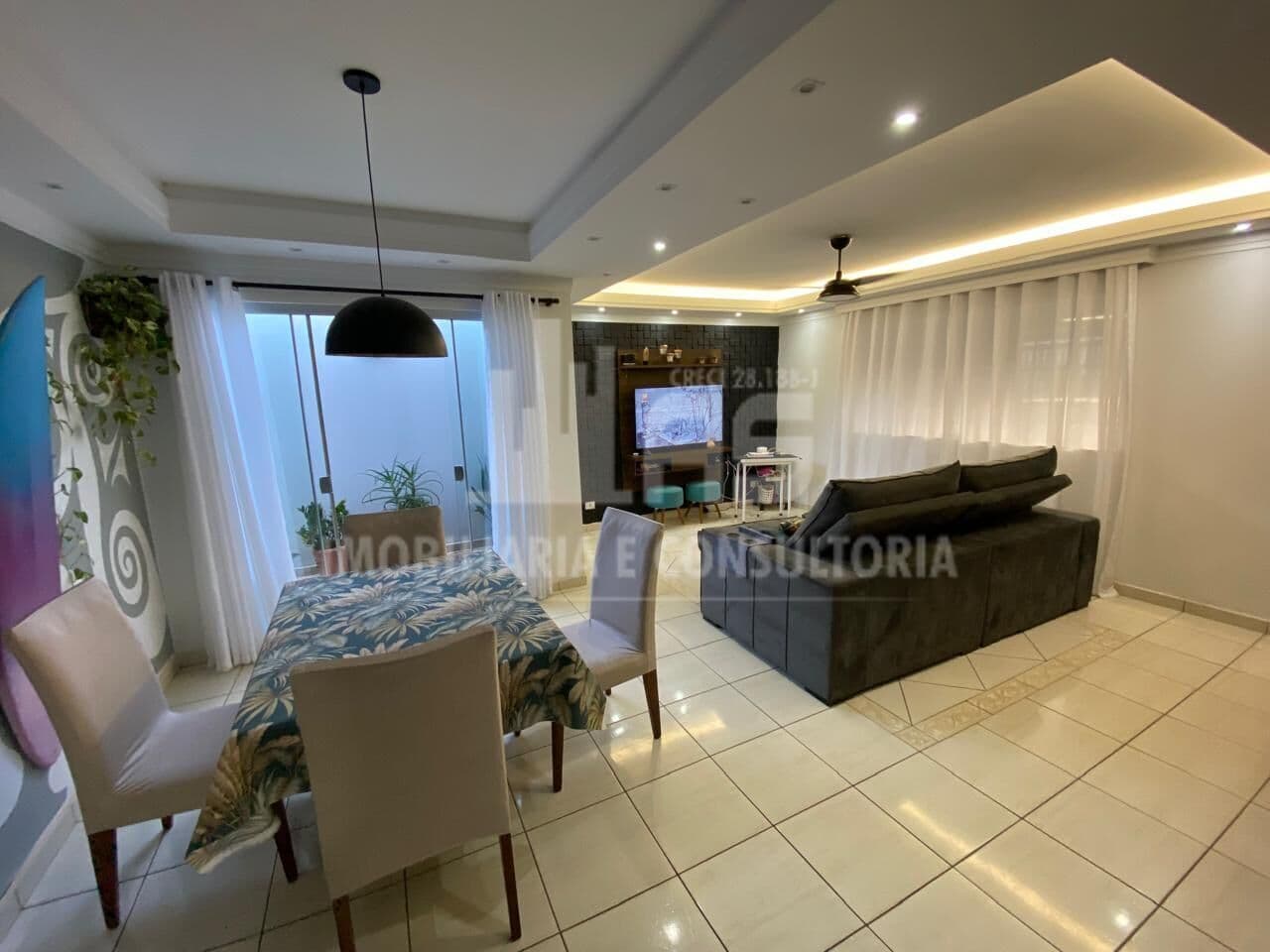 Casa a venda com 3 quartos sendo 1 suíte no Jardim Altos da Cidade