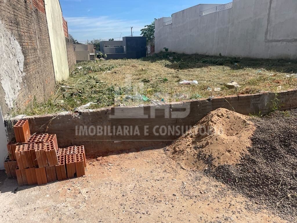 Lote/Terreno em Marília - Jardim Nacional