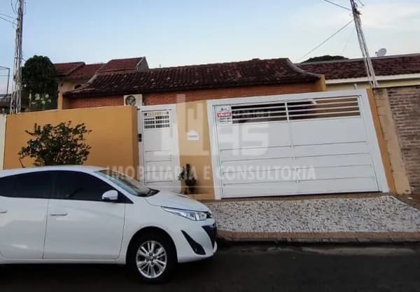 Casa em Marília - Parque São Jorge