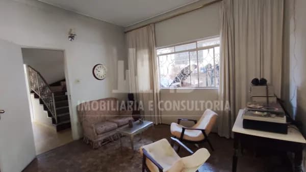 Residência à venda na Àrea central de Marília!