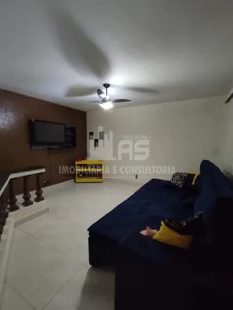 Casa a venda com 3 quartos sendo 1 suíte