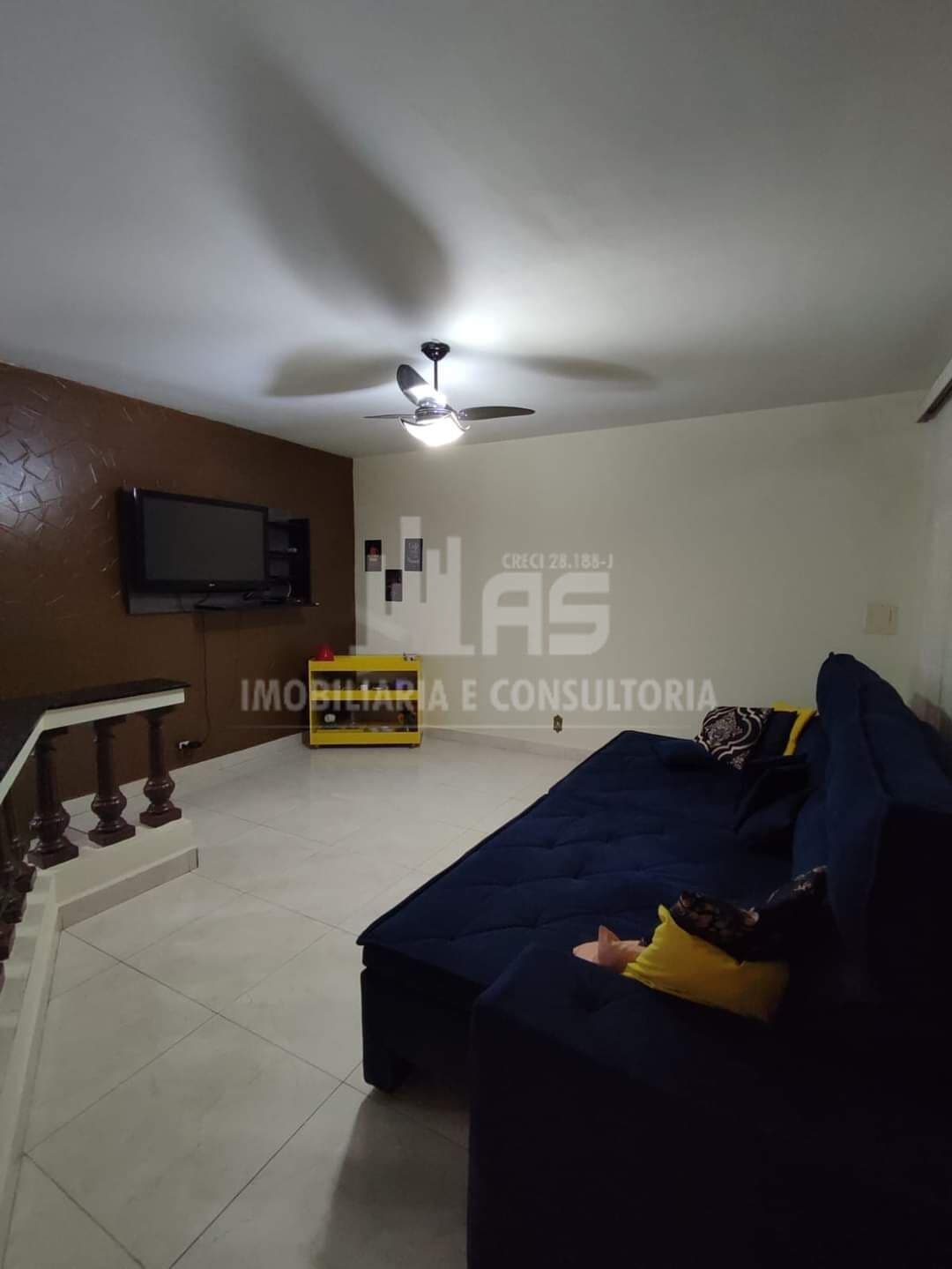 Casa a venda com 3 quartos sendo 1 suíte