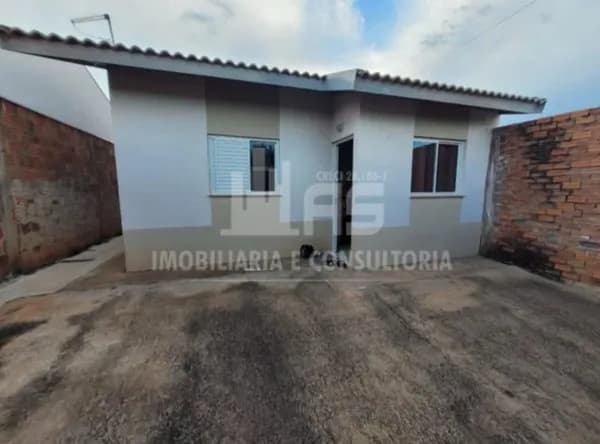 Casa no Montana com 2 Quartos e 1 Banheiro.