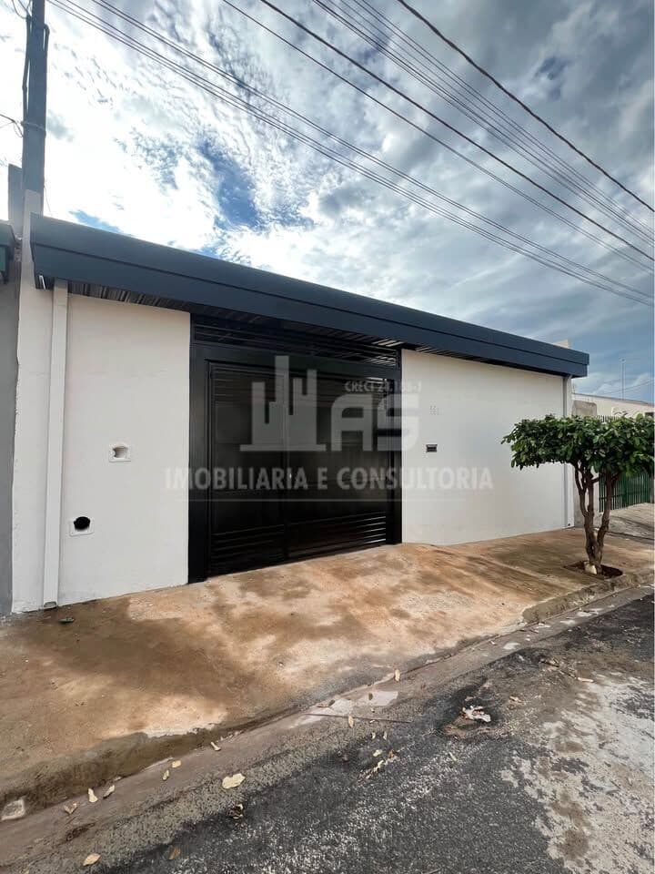 Casa na Zona Norte com 2 Quartos e 2 Banheiros.