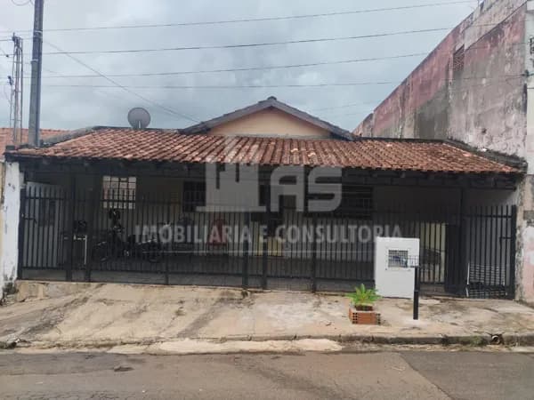 Casa em Marília - Núcleo Habitacional Costa e Silva