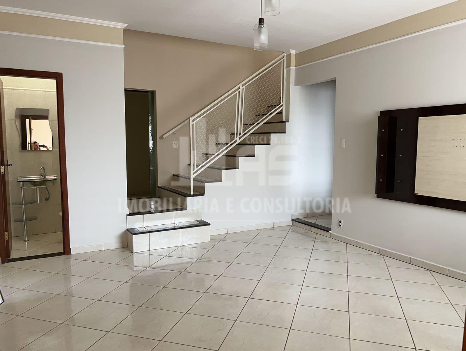 Casa a venda com 4 quartos no Jardim Pérola