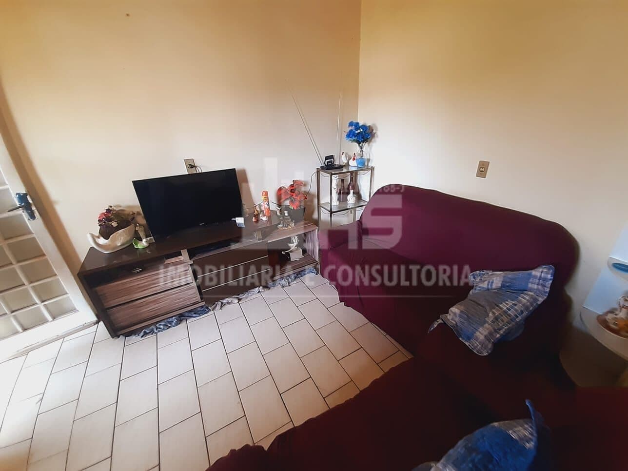 Casa a venda com 2 quartos no Jardim Universitário