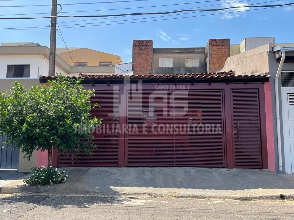 Casa a venda com 03 quartos sendo 01 suíte