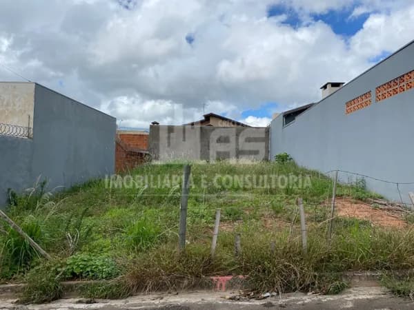 Lote/Terreno em Garça - Jardim Imperador