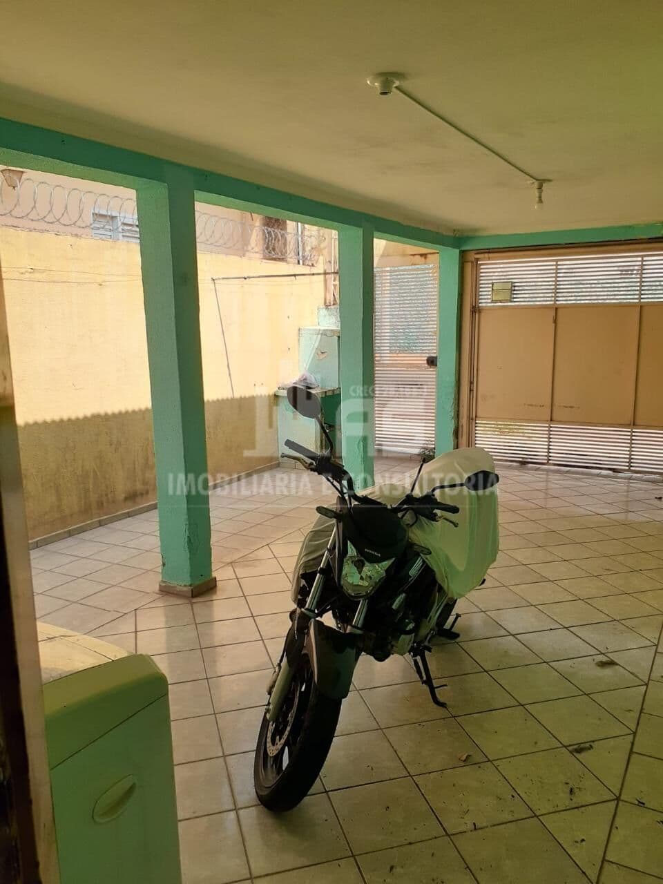 Casa no Palmital com 3 Quartos e 1 banheiro.