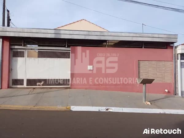 Casa em Oriente - Centro