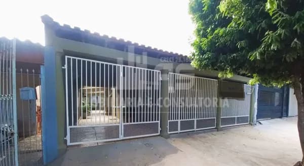 Casa em Marília - Núcleo Habitacional Costa e Silva