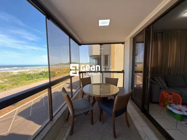 Apartamento Beira Mar, 3 Quartos sendo 2 Suítes, 2 Vagas Exclusivas.