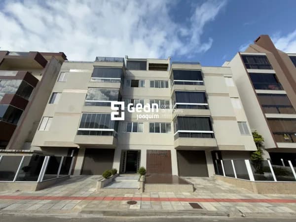 Apartamento Rua Urussanga, 50 metros da Praia.