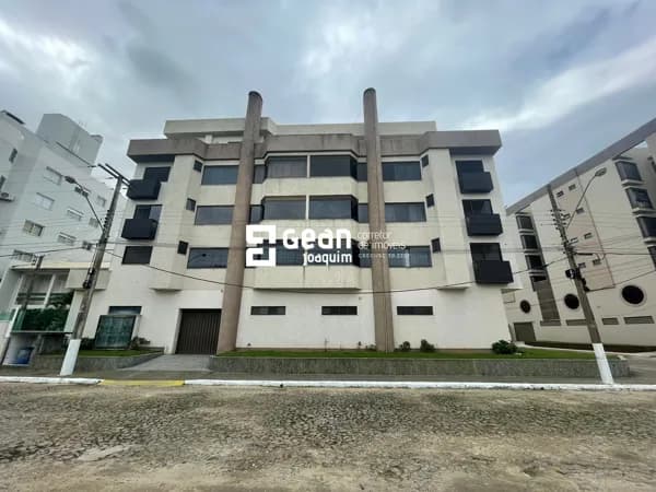 Apartamento no Mar Grosso, 148 m² privativos.