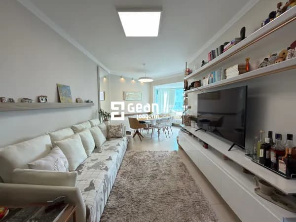 Apartamento 2 quartos, reformado.