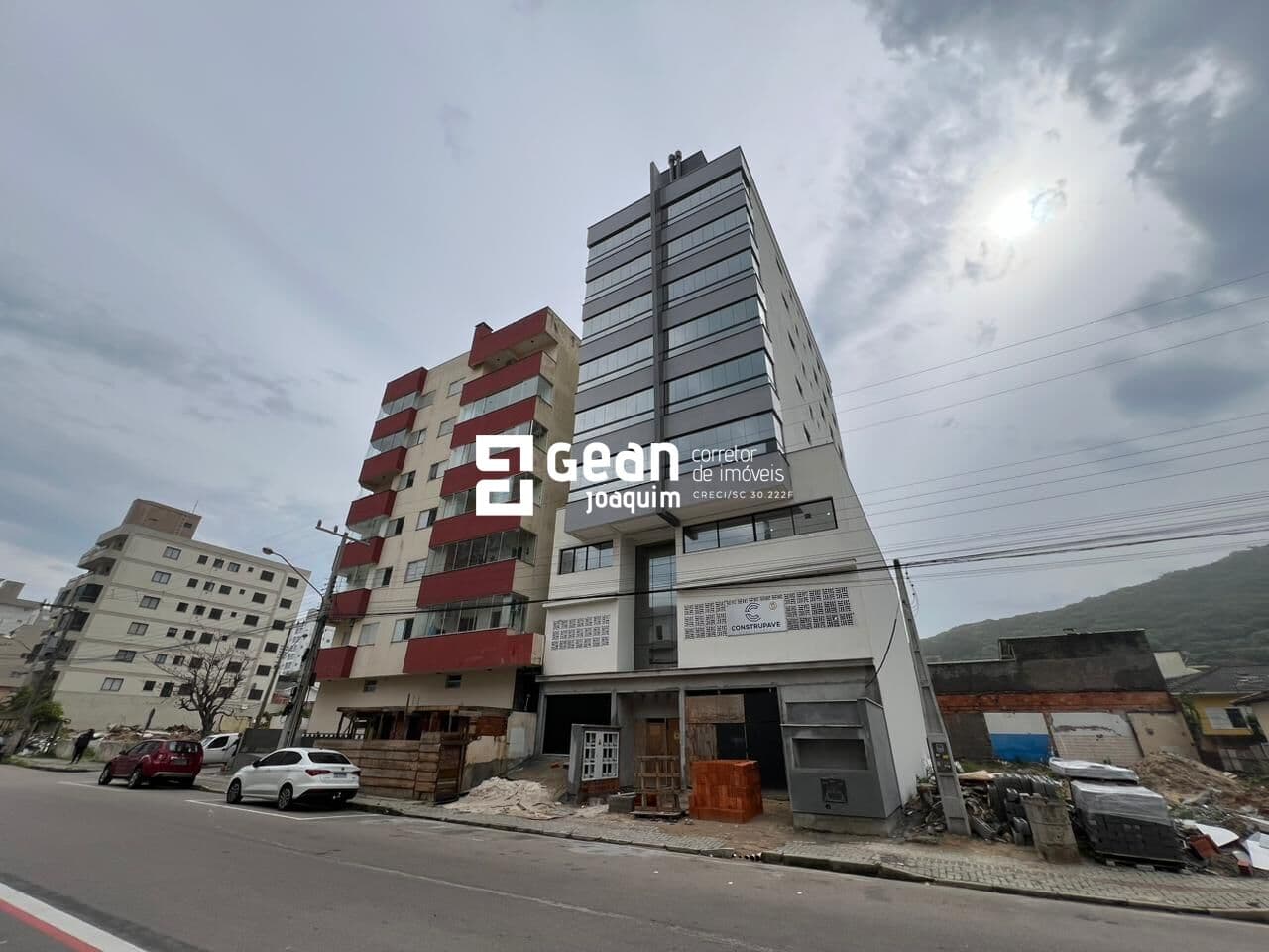 Apartamento em Laguna, Mar Grosso, Prox. Ao Mini Kalzone. 3 Quartos