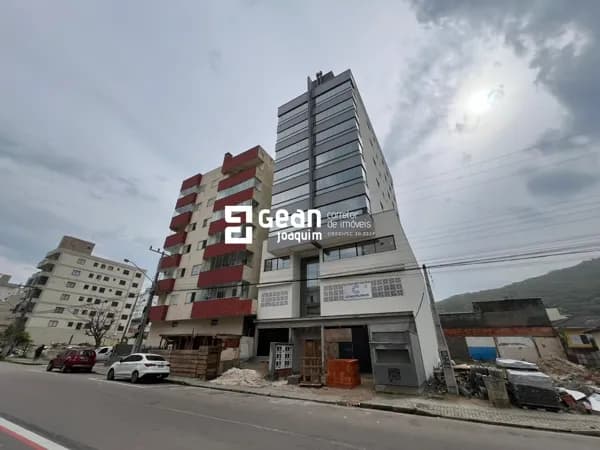Apartamento em Laguna, Mar Grosso, Prox. Ao Mini Kalzone. 3 Quartos