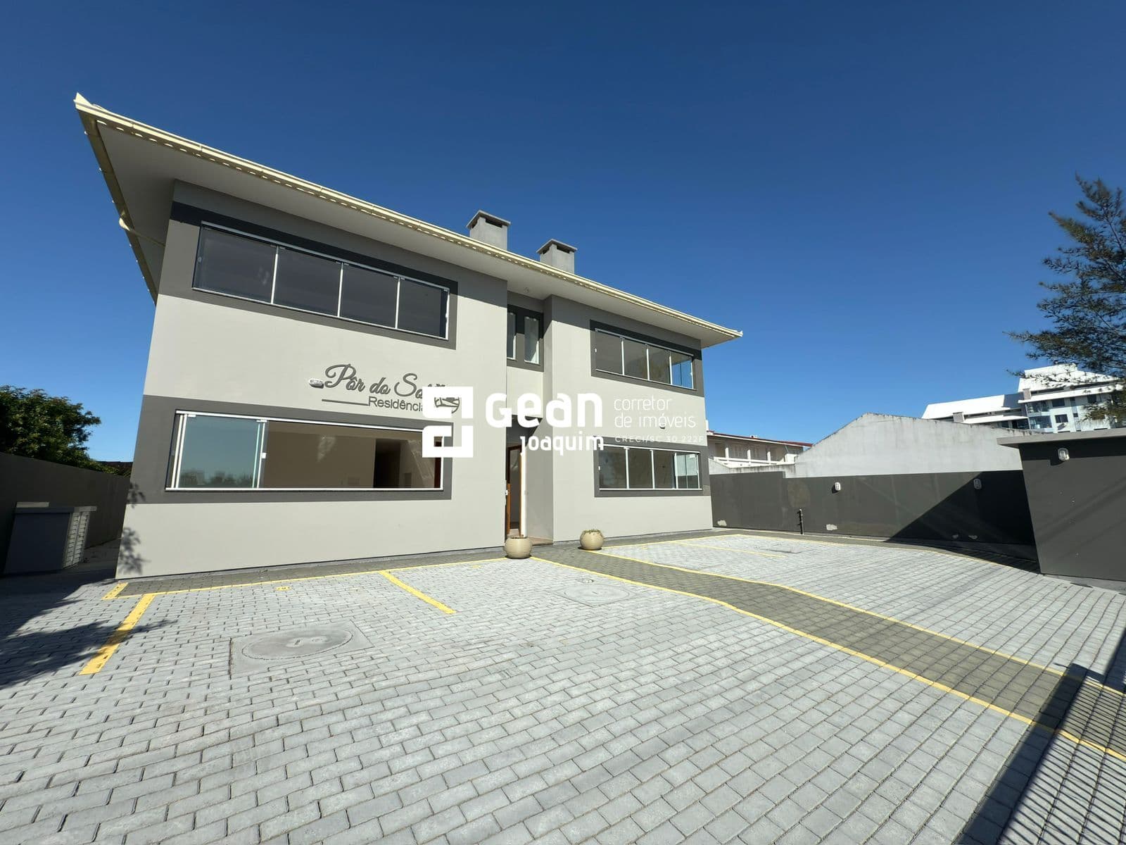 Apartamento na Praia do Sol em Laguna/SC. 3 quartos com suíte, 100 metros da Praia.